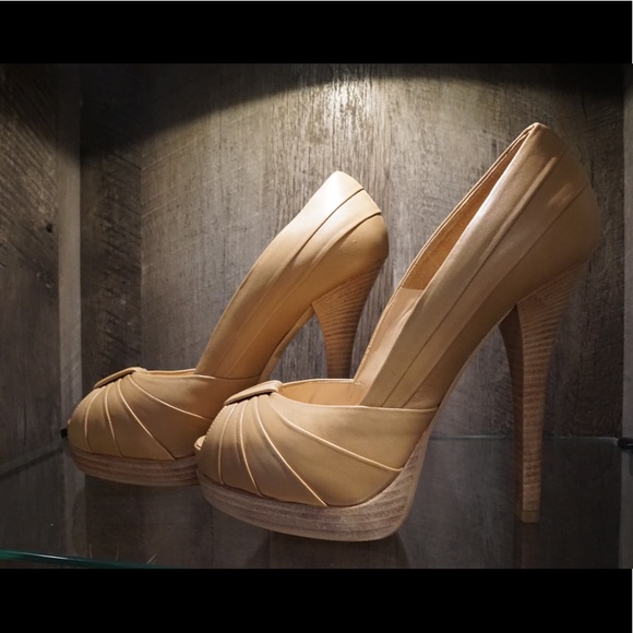 🌺🥀🌼💐HOST PICK! 🌸🌹🌷🌻♥️Fendi ruched leather heels 40 spuntata Napa nude - Picture 9 of 16